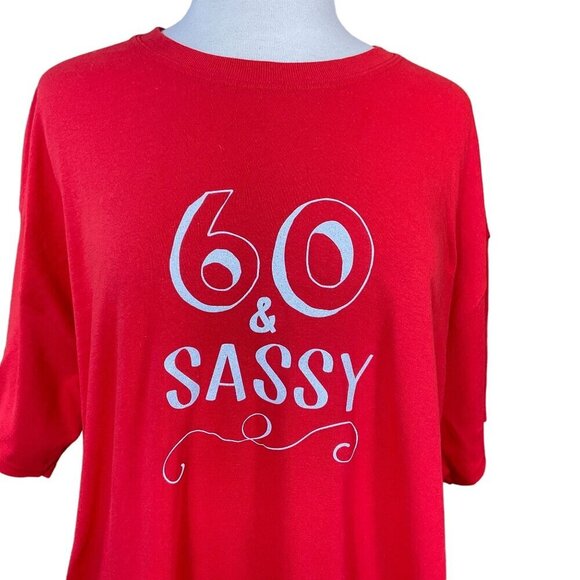 Gildan Short Sleeve 100% Cotton '60 & Sassy' Red White Glitter Print T-Shirt  XL - Picture 2 of 6